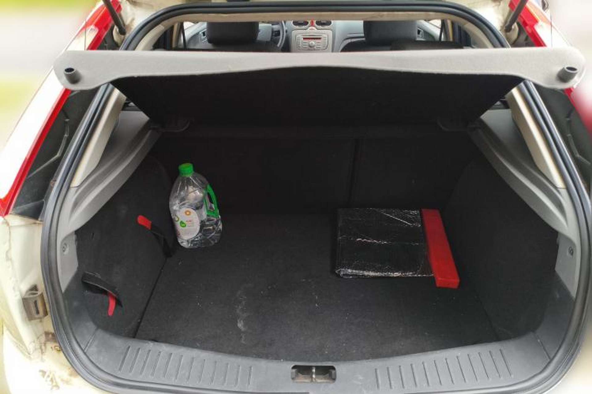 Used Ford Focus 2012 Hatchback Classic 1.8L Manual Base Model Trunk