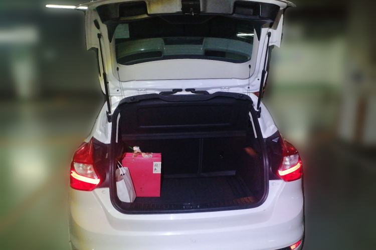 Used Ford Focus 2012 Hatchback 2.0L Automatic Luxury Sport Model Trunk