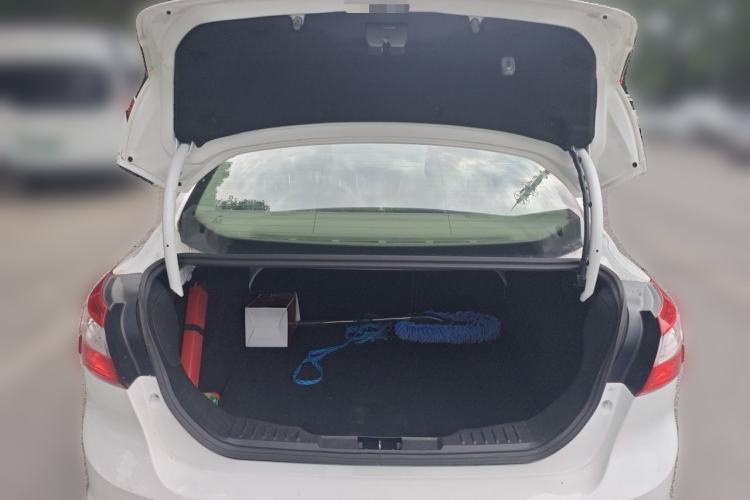 Used Ford Focus 2012 Sedan 1.6L Automatic Fashion Edition Trunk