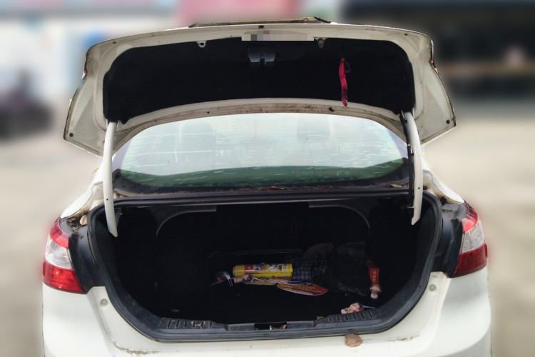Used Ford Focus 2012 Sedan 1.6L Automatic Fashion Edition Trunk