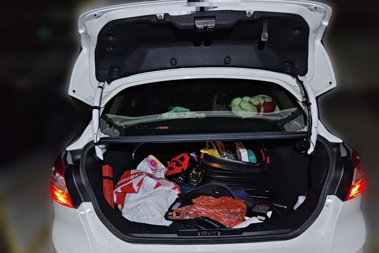 Used Ford Focus 2012 Sedan 1.6L Automatic Fashion Edition Trunk