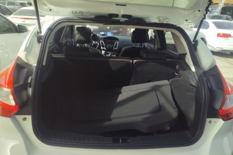 Used Ford Focus 2012 Hatchback 2.0L Automatic Luxury Sport Model Trunk
