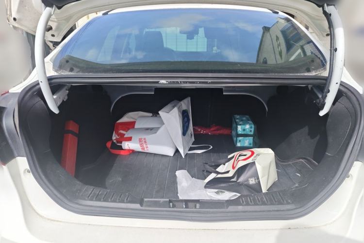 Used Ford Focus 2012 Sedan 1.6L Manual Fashion Edition Trunk