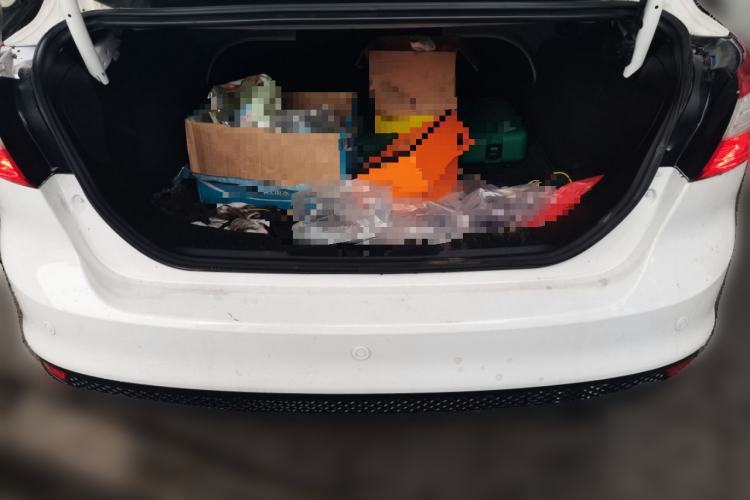 Used Ford Focus 2012 Sedan 1.6L Automatic Fashion Edition Trunk