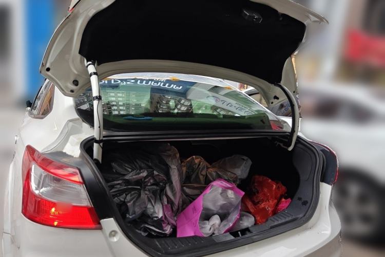 Used Ford Focus 2012 Sedan 1.6L Automatic Fashion Edition Trunk