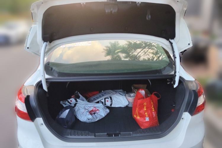 Used Ford Focus 2012 Sedan 1.6L Automatic Fashion Edition Trunk