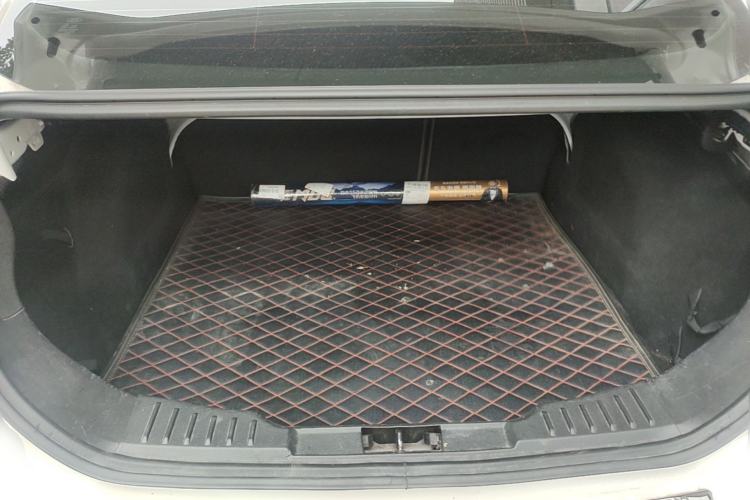 Used Ford Focus 2012 Sedan 1.6L Manual Comfort Model Trunk