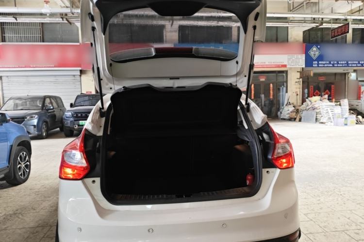 Used Ford Focus 2012 Hatchback 1.6L Automatic Comfort Model Trunk