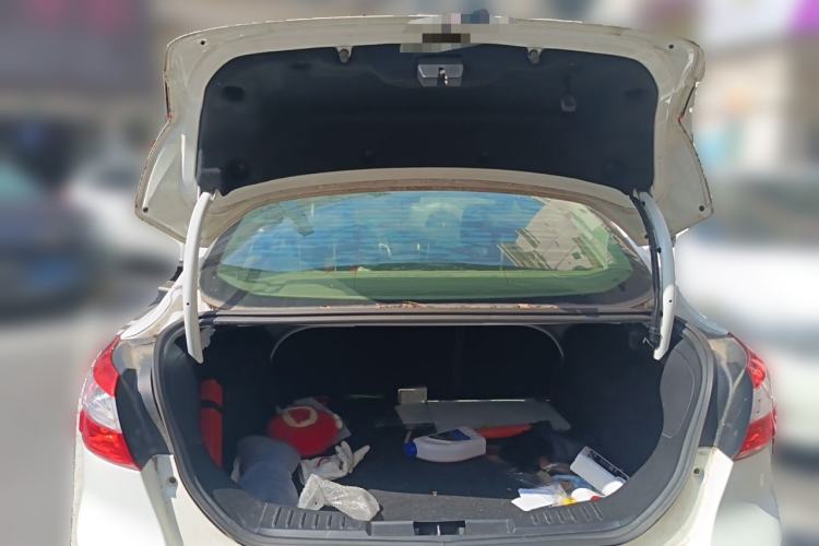 Used Ford Focus 2012 Sedan 1.6L Automatic Fashion Edition Trunk