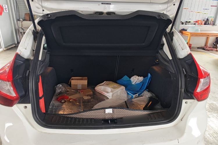 Used Ford Focus 2012 Hatchback 1.6L Automatic Fashion Edition Trunk