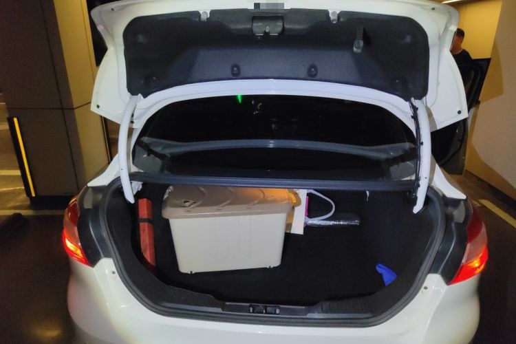 Used Ford Focus 2012 Sedan 1.6L Manual Fashion Edition Trunk