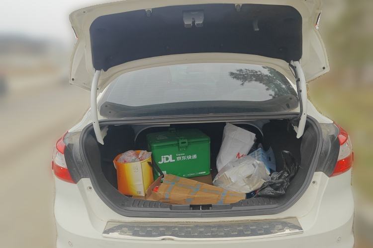 Used Ford Focus 2012 Sedan 1.6L Automatic Fashion Edition Trunk