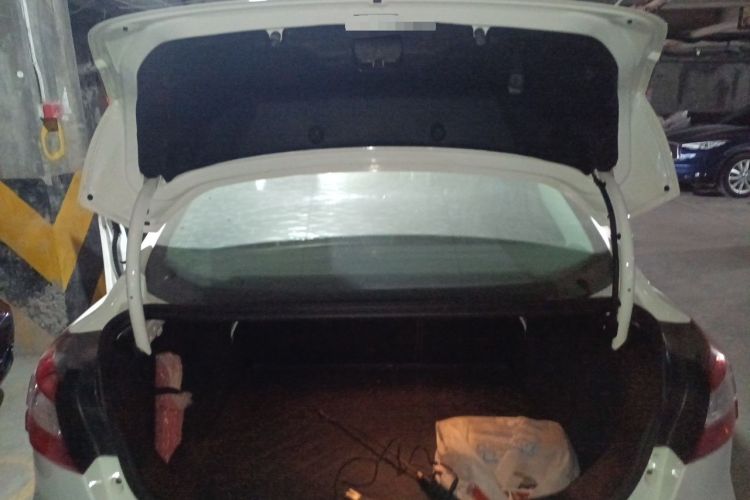 Used Ford Focus 2012 Sedan 1.6L Automatic Fashion Edition Trunk