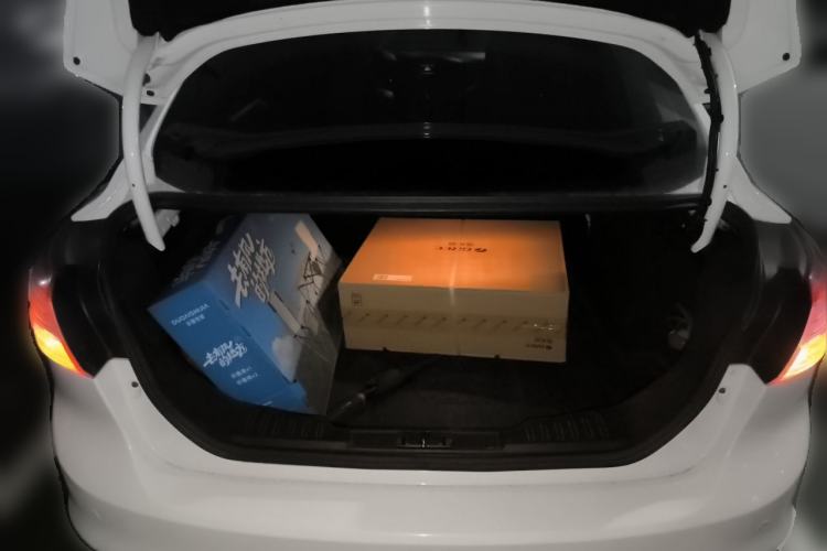 Used Ford Focus 2012 Sedan 1.6L Automatic Fashion Edition Trunk