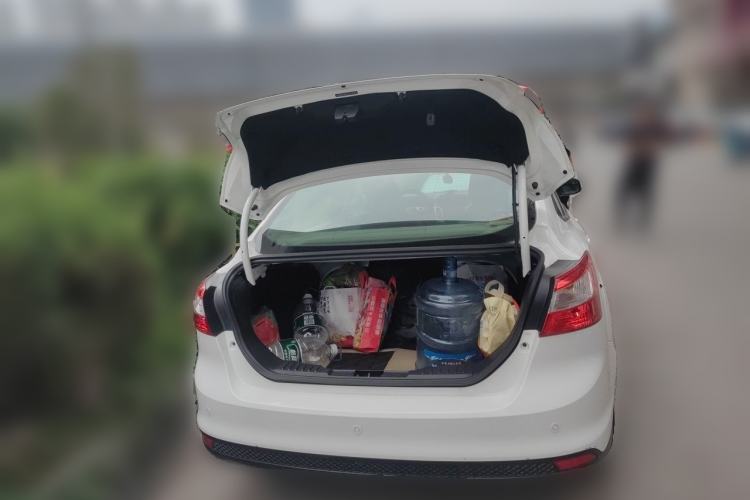Used Ford Focus 2012 Sedan 1.6L Automatic Fashion Edition Trunk