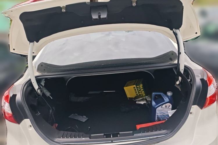 Used Ford Focus 2012 Sedan 1.6L Automatic Fashion Edition Trunk