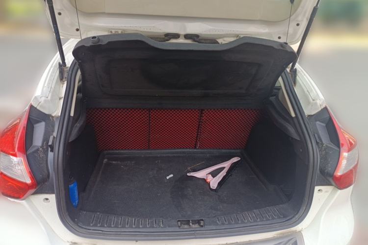 Used Ford Focus 2012 Hatchback 1.6L Manual Comfort Model Trunk