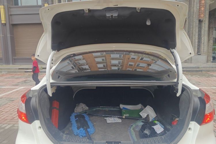 Used Ford Focus 2012 Sedan 1.6L Automatic Fashion Edition Trunk