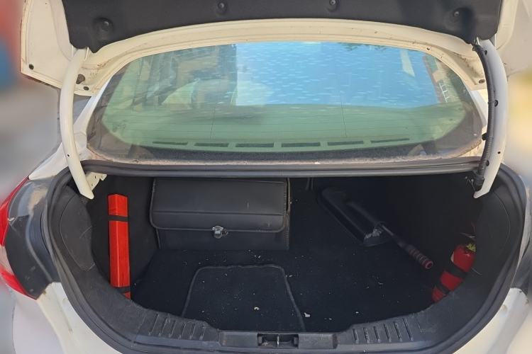 Used Ford Focus 2012 Sedan 1.6L Manual Comfort Model Trunk