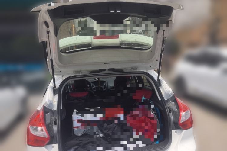 Used Ford Focus 2012 Hatchback 1.6L Automatic Fashion Edition Trunk
