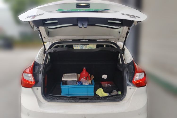 Used Ford Focus 2012 Hatchback 2.0L Manual Luxury Sport Model Trunk