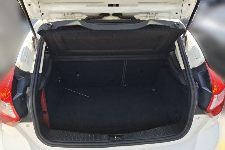 Used Ford Focus 2012 Hatchback 1.6L Automatic Fashion Edition Trunk