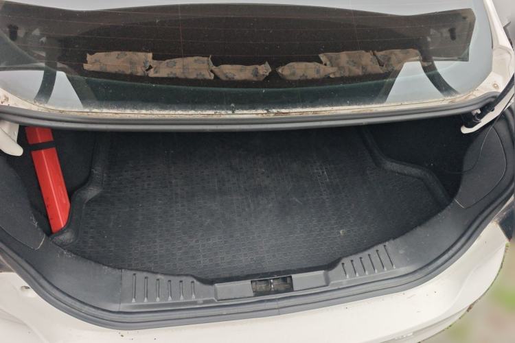 Used Ford Focus 2012 Sedan 1.6L Automatic Fashion Edition Trunk