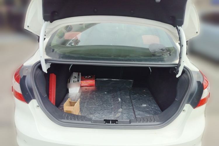 Used Ford Focus 2012 Sedan 1.6L Automatic Fashion Edition Trunk