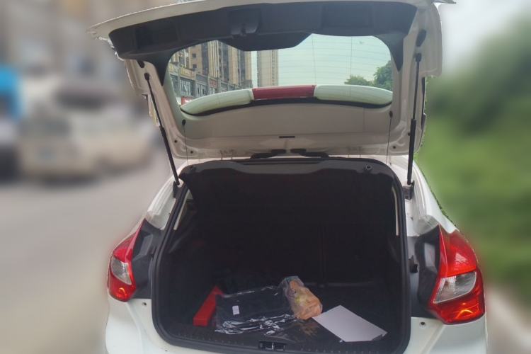 Used Ford Focus 2012 Sedan 1.6L Automatic Fashion Edition Trunk