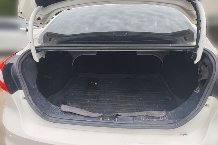 Used Ford Focus 2012 Sedan 1.6L Automatic Comfort Model Trunk