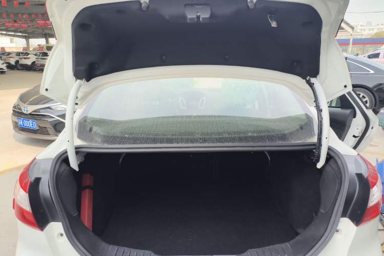 Used Ford Focus 2012 Sedan 1.6L Automatic Fashion Edition Trunk