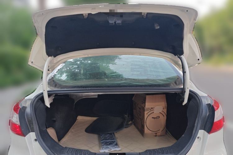 Used Ford Focus 2012 Sedan 1.6L Automatic Fashion Edition Trunk