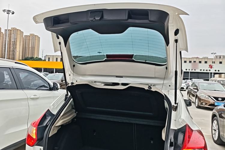 Used Ford Focus 2012 Hatchback 1.6L Automatic Fashion Edition Trunk