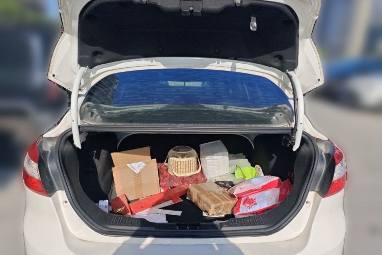 Used Ford Focus 2012 Sedan 1.6L Automatic Fashion Edition Trunk