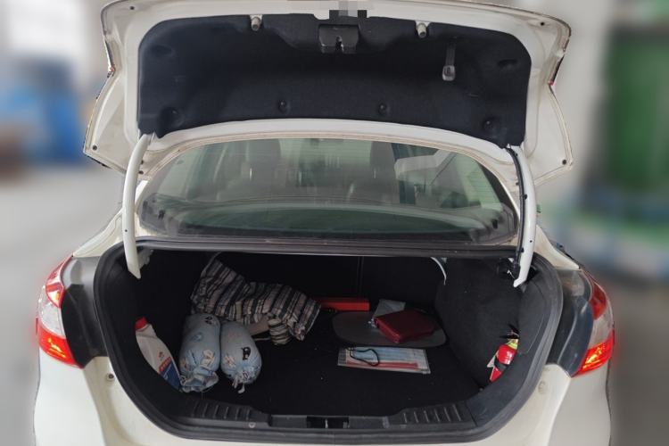 Used Ford Focus 2012 Sedan 1.6L Automatic Fashion Edition Trunk