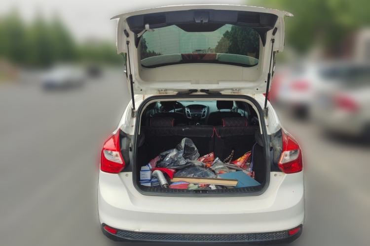 Used Ford Focus 2012 Hatchback 1.6L Automatic Comfort Model Trunk