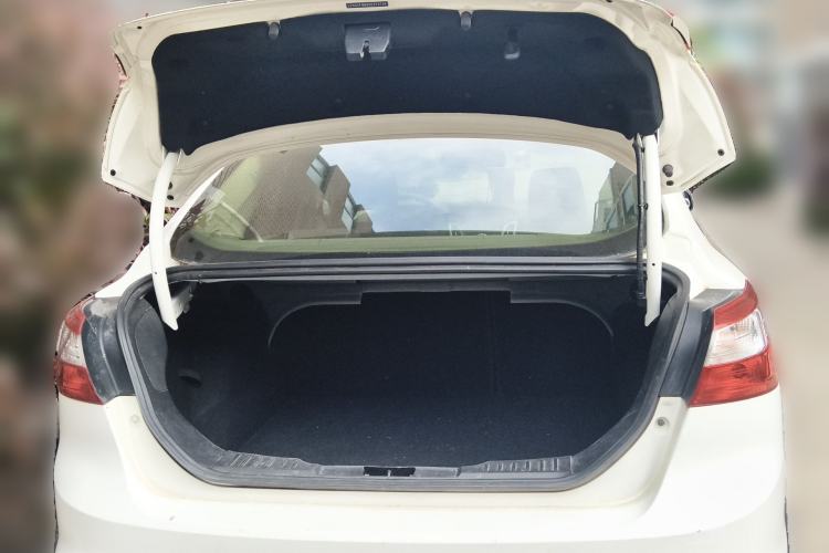 Used Ford Focus 2012 Sedan 1.6L Manual Comfort Model Trunk