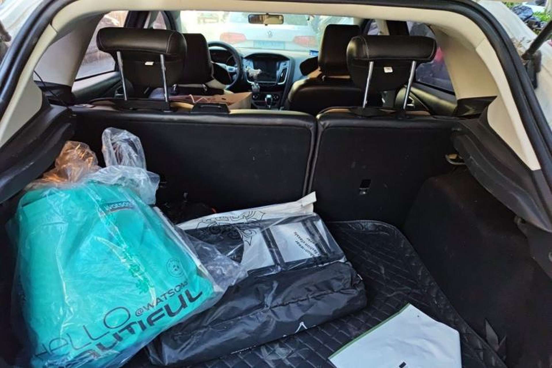 Used Ford Focus 2012 Hatchback 1.6L Automatic Fashion Edition Trunk
