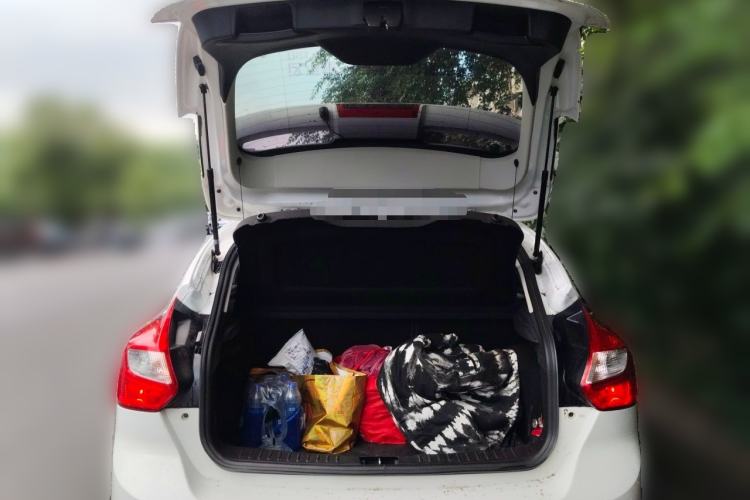 Used Ford Focus 2012 Hatchback 1.6L Manual Fashion Edition Trunk