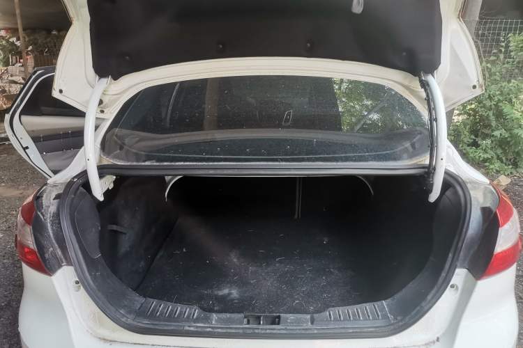 Used Ford Focus 2012 Sedan 1.6L Automatic Comfort Model Trunk