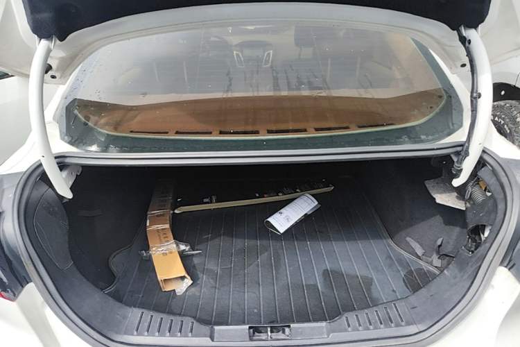Used Ford Focus 2012 Sedan 1.6L Automatic Comfort Model Trunk