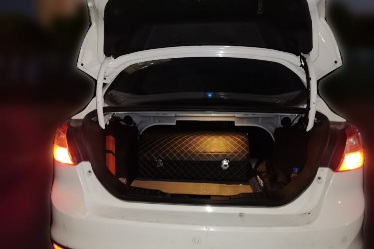 Used Ford Focus 2012 Sedan 1.6L Automatic Fashion Edition Trunk