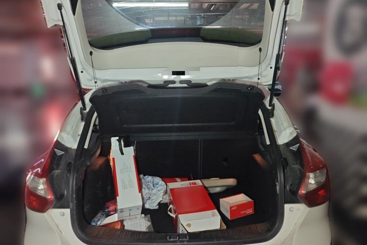 Used Ford Focus 2012 Hatchback 1.6L Automatic Fashion Edition Trunk