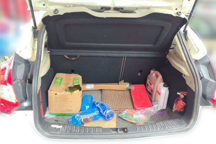 Used Ford Focus 2012 Hatchback 1.6L Automatic Fashion Edition Trunk