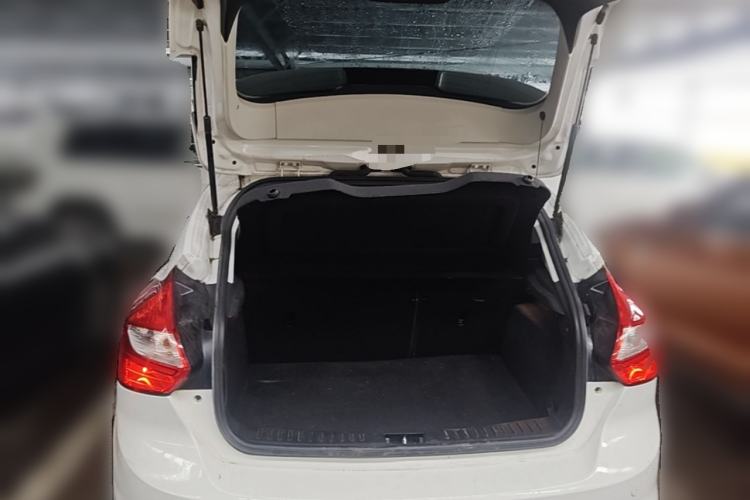 Used Ford Focus 2012 Hatchback 1.6L Automatic Comfort Model Trunk