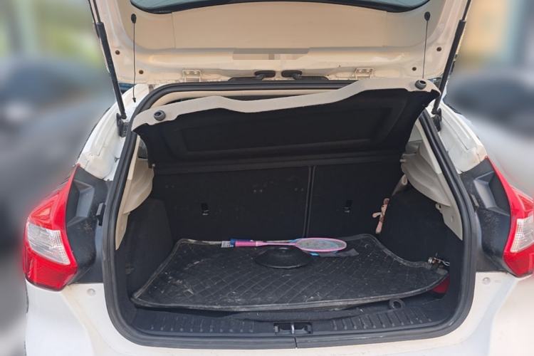 Used Ford Focus 2012 Hatchback 1.6L Automatic Fashion Edition Trunk