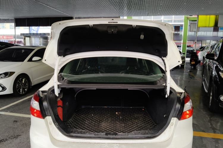 Used Ford Focus 2012 Sedan 1.6L Automatic Fashion Edition Trunk