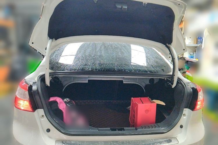 Used Ford Focus 2012 Sedan 1.6L Automatic Fashion Edition Trunk