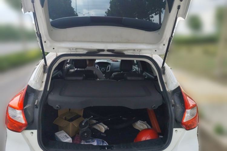 Used Ford Focus 2012 Hatchback 1.6L Automatic Fashion Edition Trunk