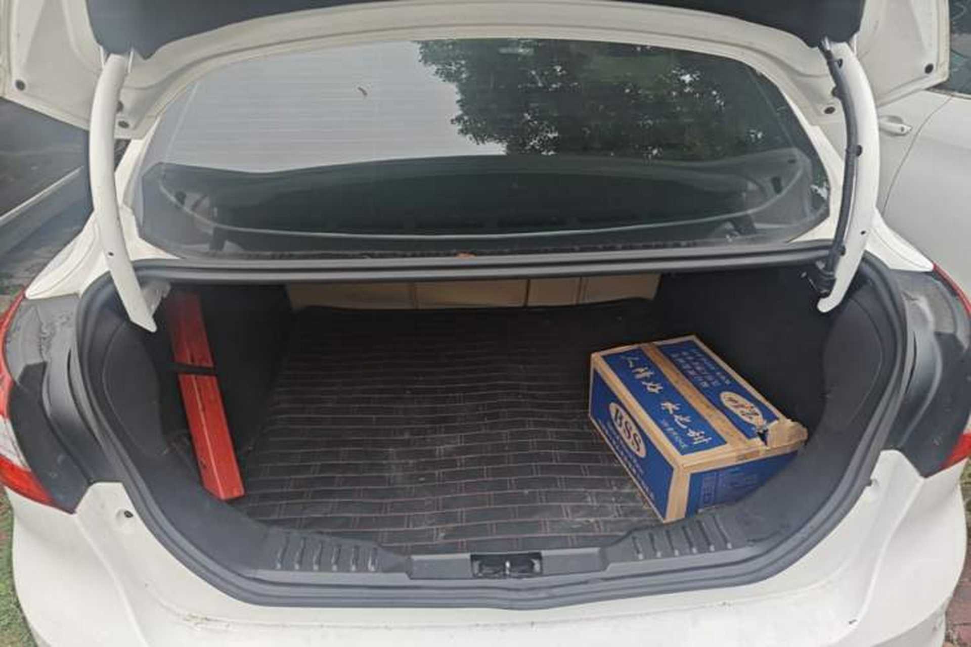 Used Ford Focus 2012 Sedan 1.6L Automatic Comfort Model Trunk